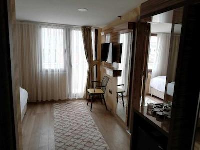 دم استانبول ایرپورت هتل