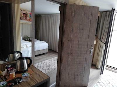 دم استانبول ایرپورت هتل