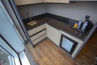 هیدن هیلز استانبول ایرپورت