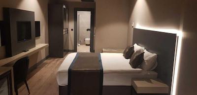 هیدن هیلز استانبول ایرپورت