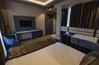 هیدن هیلز استانبول ایرپورت