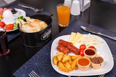 هیدن هیلز استانبول ایرپورت