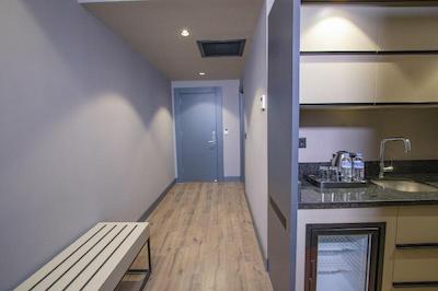 هیدن هیلز استانبول ایرپورت