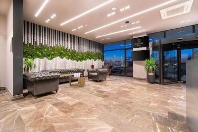 هیدن هیلز استانبول ایرپورت