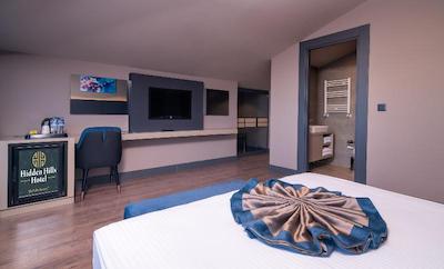 هیدن هیلز استانبول ایرپورت