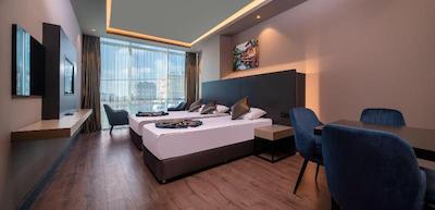 هیدن هیلز استانبول ایرپورت