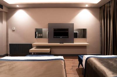 هیدن هیلز استانبول ایرپورت