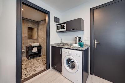 لایم گاردن هتل