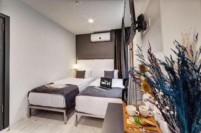 لایم گاردن هتل