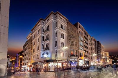 لایم گاردن هتل