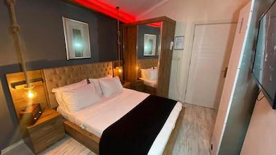 چز بور بوتیک هتل