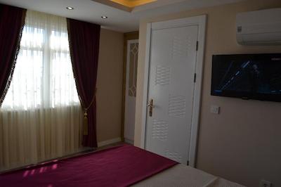 کنستانتیلوپلیس هتل