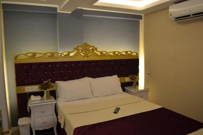 کنستانتیلوپلیس هتل