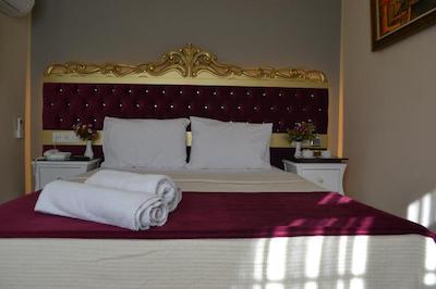 کنستانتیلوپلیس هتل