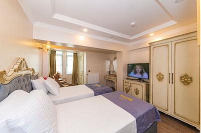 سیزن بوراک هتل