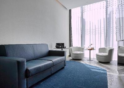 می دبی بای ملیا