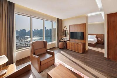 رادیسون بلو هتل دبی کانال ویو