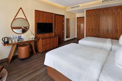 رادیسون بلو هتل دبی کانال ویو