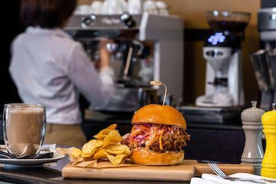 رادیسون بلو هتل دبی کانال ویو