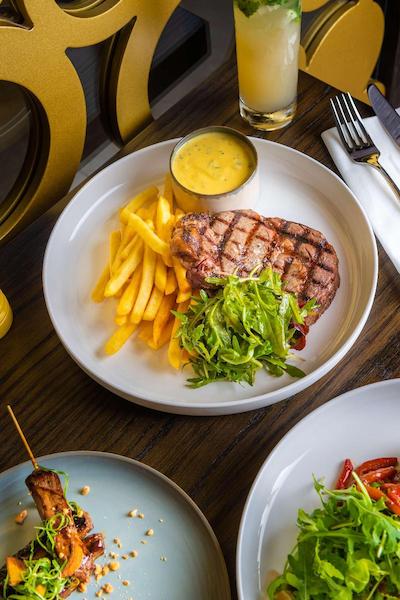 رادیسون بلو هتل دبی کانال ویو