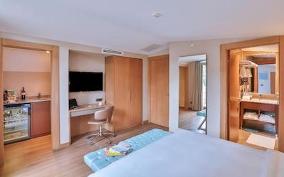 آدا سویتز نیشانتاشی