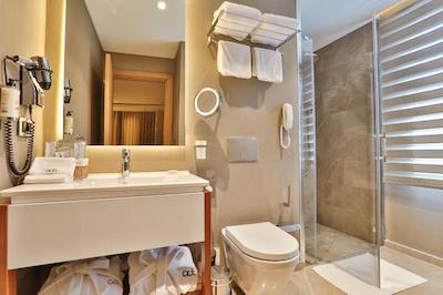 آدا سویتز نیشانتاشی