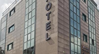 دمیر سویت هتل