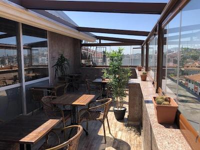 ارا پالاس هتل