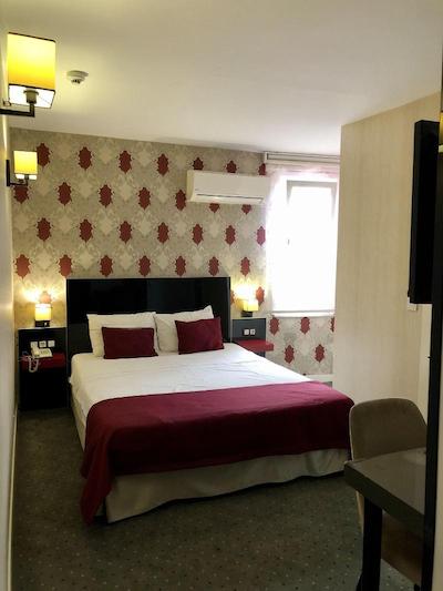 ارا پالاس هتل