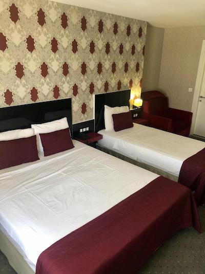 ارا پالاس هتل