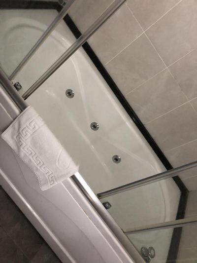 ارا پالاس هتل