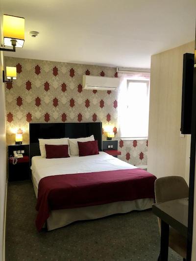 ارا پالاس هتل