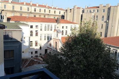 آدا هوم اس هتل تکسیم