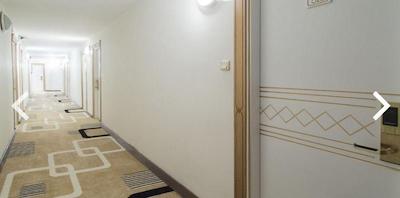 آرناوتکوی هاوس ایرپورت