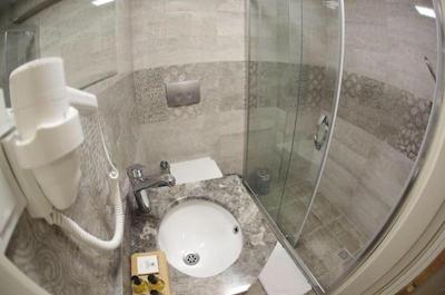 آرناوتکوی هاوس ایرپورت