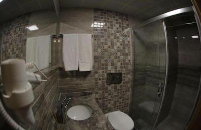 آرناوتکوی هاوس ایرپورت