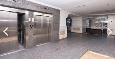 آرناوتکوی هاوس ایرپورت