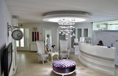 آرناوتکوی هاوس ایرپورت