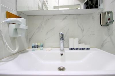 آوراسیا کویین هتل