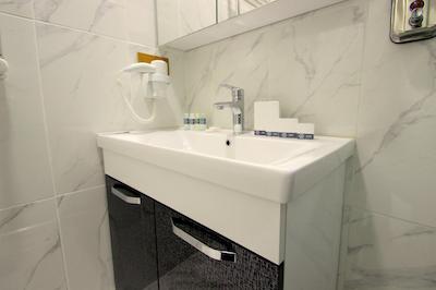 آوراسیا کویین هتل