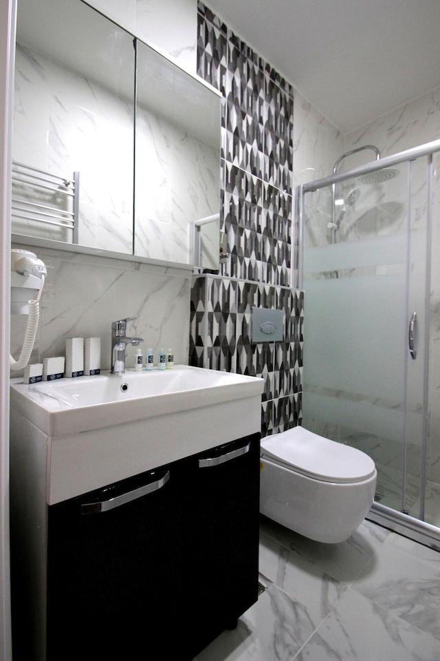 آوراسیا کویین هتل