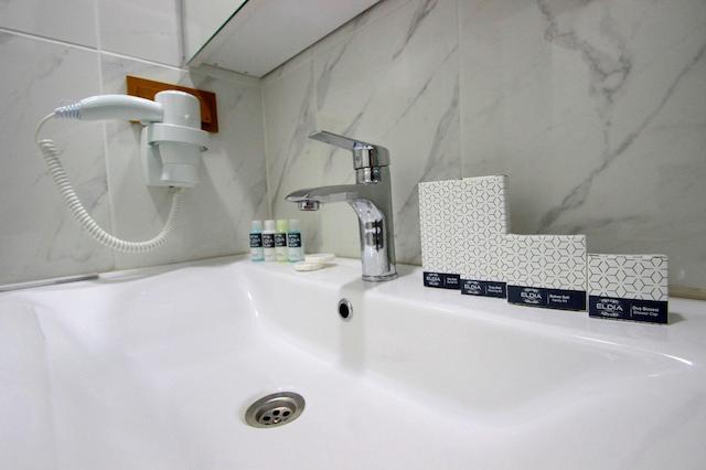 آوراسیا کویین هتل