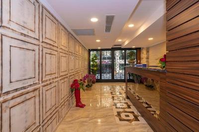 ویزیون دلوکس هتل