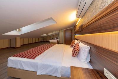 ویزیون دلوکس هتل