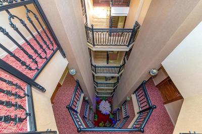 ویزیون دلوکس هتل