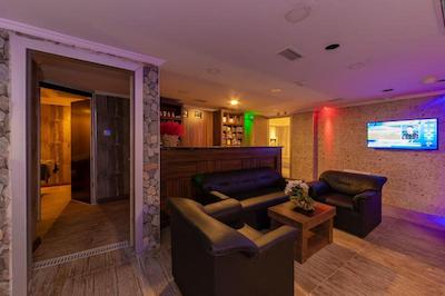 ویزیون دلوکس هتل