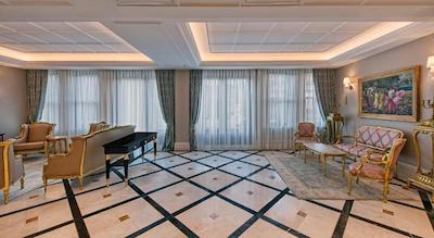 1890 سوییت هتل