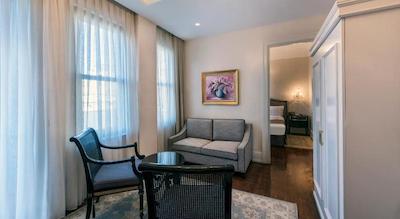 1890 سوییت هتل