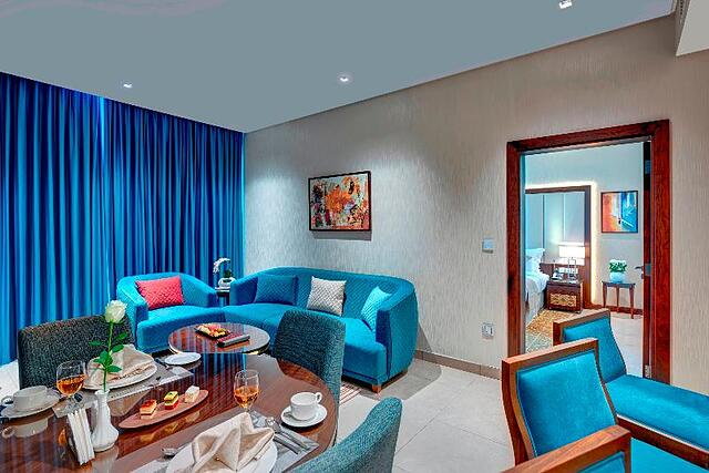 ROYAL CONTINENTAL SUITES