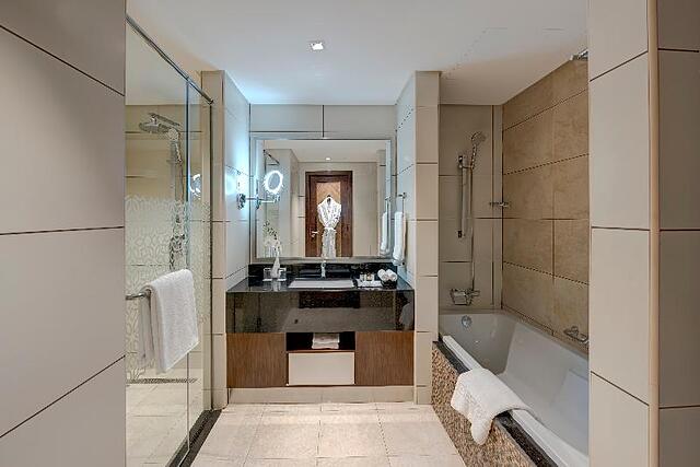 ROYAL CONTINENTAL SUITES